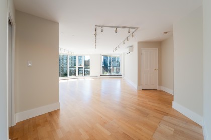 Photo 9 at 905 - 1010 Burnaby Street, West End VW, Vancouver West
