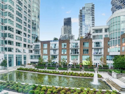 Photo 6 at 404 - 1501 Howe Street, Yaletown, Vancouver West