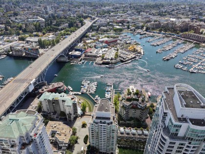 Photo 1 at 404 - 1501 Howe Street, Yaletown, Vancouver West