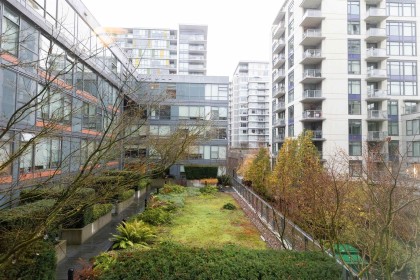 Photo 21 at 329 - 1783 Manitoba Street, False Creek, Vancouver West