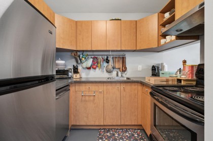 Photo 8 at 407 - 1345 Comox Street, West End VW, Vancouver West