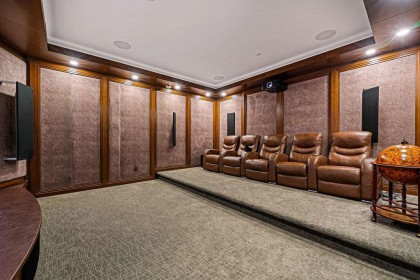 Photo 27 at 558 Glenross Road, Glenmore, West Vancouver