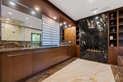 Photo 17 at 558 Glenross Road, Glenmore, West Vancouver
