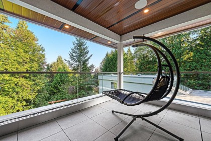 Photo 22 at 558 Glenross Road, Glenmore, West Vancouver