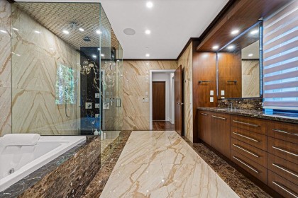 Photo 18 at 558 Glenross Road, Glenmore, West Vancouver
