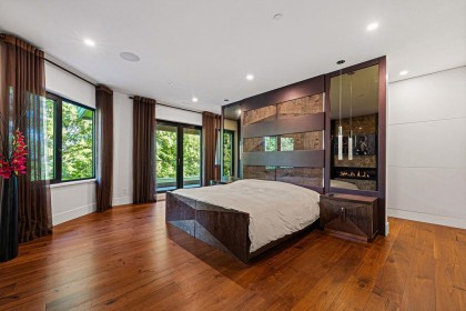 Photo 15 at 558 Glenross Road, Glenmore, West Vancouver