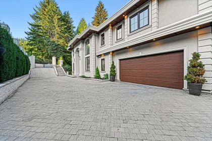 Photo 4 at 558 Glenross Road, Glenmore, West Vancouver