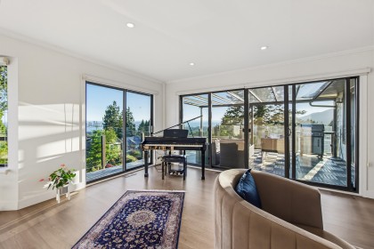 Photo 19 at 212 W Balmoral Road, Upper Lonsdale, North Vancouver