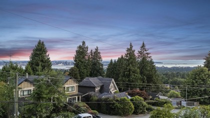 Photo 4 at 212 W Balmoral Road, Upper Lonsdale, North Vancouver