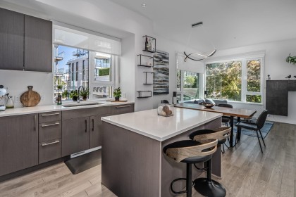 Photo 11 at 487 W 26th Avenue, Cambie, Vancouver West