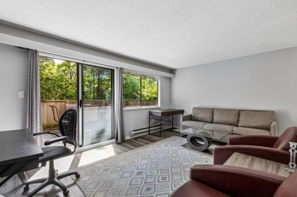 Photo 2 at 102 - 107 W 27th Street, Upper Lonsdale, North Vancouver