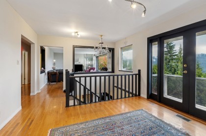 Photo 6 at 556 Ballantree Road, Glenmore, West Vancouver