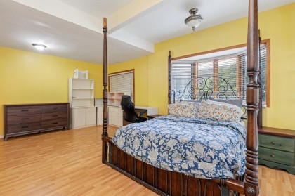 Photo 13 at 556 Ballantree Road, Glenmore, West Vancouver