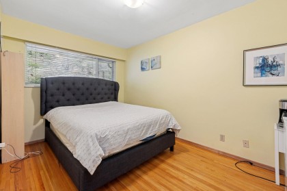 Photo 16 at 556 Ballantree Road, Glenmore, West Vancouver