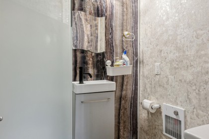 Photo 26 at 556 Ballantree Road, Glenmore, West Vancouver