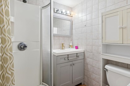 Photo 22 at 556 Ballantree Road, Glenmore, West Vancouver
