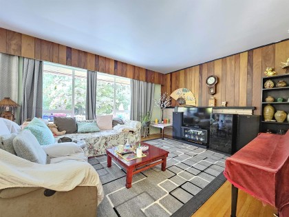 Photo 9 at 435 E Osborne Road, Upper Lonsdale, North Vancouver