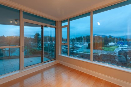 Photo 7 at 302 - 1777 Bayshore Drive, Coal Harbour, Vancouver West