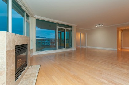 Photo 4 at 302 - 1777 Bayshore Drive, Coal Harbour, Vancouver West