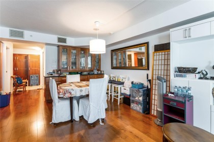 Photo 6 at 302 - 188 E Esplanade, Lower Lonsdale, North Vancouver