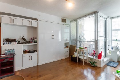 Photo 7 at 302 - 188 E Esplanade, Lower Lonsdale, North Vancouver