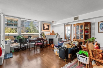 Photo 5 at 302 - 188 E Esplanade, Lower Lonsdale, North Vancouver