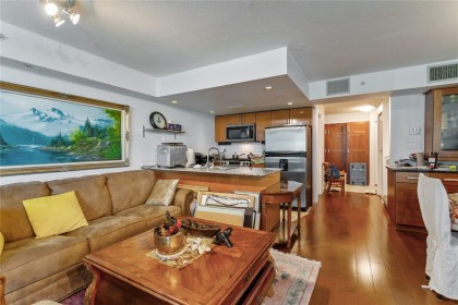 Photo 10 at 302 - 188 E Esplanade, Lower Lonsdale, North Vancouver