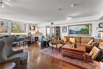 Photo 4 at 302 - 188 E Esplanade, Lower Lonsdale, North Vancouver