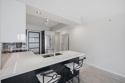Photo 7 at 804 - 950 Cambie Street, Yaletown, Vancouver West