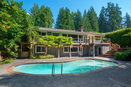 Photo 1 at 545 E Kings Road, Upper Lonsdale, North Vancouver