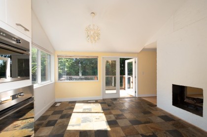 Photo 10 at 545 E Kings Road, Upper Lonsdale, North Vancouver