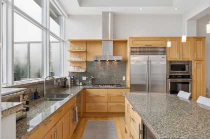 Photo 18 at PH1 - 2210 Chippendale Road, Whitby Estates, West Vancouver
