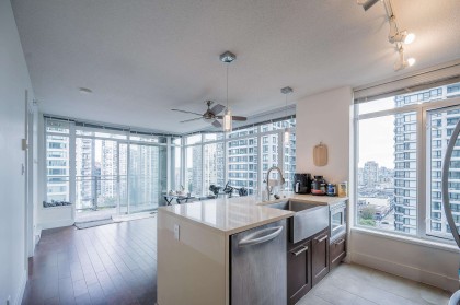 Photo 4 at 1408 - 888 Homer Street, Downtown VW, Vancouver West
