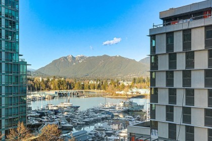 Photo 6 at 702 - 588 Broughton Street, Coal Harbour, Vancouver West