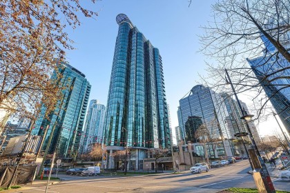 Photo 1 at 702 - 588 Broughton Street, Coal Harbour, Vancouver West