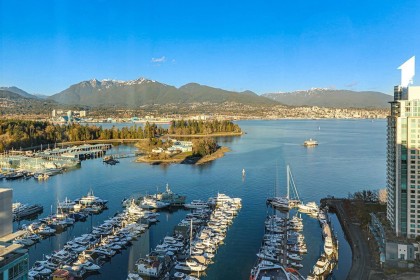 Photo 8 at 702 - 588 Broughton Street, Coal Harbour, Vancouver West