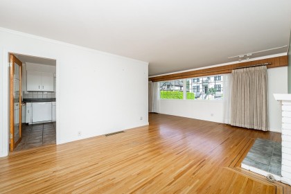 Photo 5 at 333 E 21 Street, Central Lonsdale, North Vancouver
