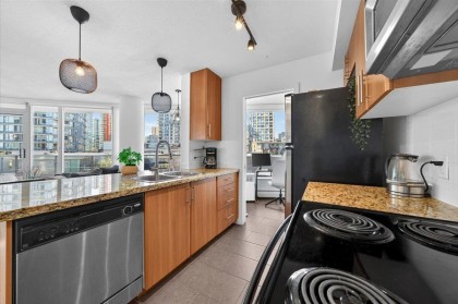 Photo 3 at 905 - 58 Keefer Place, Downtown VW, Vancouver West