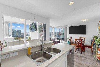 Photo 13 at 1501 - 455 Beach Crescent, Yaletown, Vancouver West