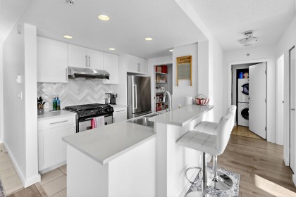 Photo 10 at 1501 - 455 Beach Crescent, Yaletown, Vancouver West