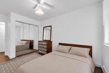 Photo 11 at 1 - 1420 Chesterfield Avenue, Central Lonsdale, North Vancouver