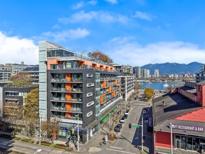 Photo 2 at 610 - 123 W 1st Avenue, False Creek, Vancouver West