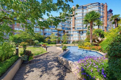 Photo 26 at 304 - 1490 Pennyfarthing Drive, False Creek, Vancouver West
