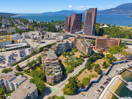 Photo 29 at 304 - 1490 Pennyfarthing Drive, False Creek, Vancouver West