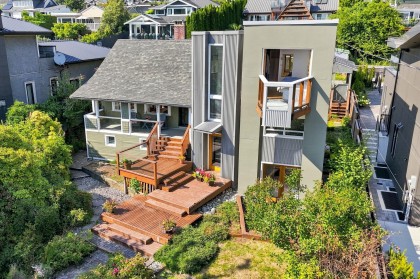 Photo 1 at 2433 Mathers Avenue, Dundarave, West Vancouver