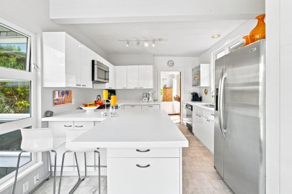 Photo 10 at 2433 Mathers Avenue, Dundarave, West Vancouver