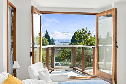 Photo 21 at 2433 Mathers Avenue, Dundarave, West Vancouver