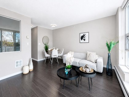 Photo 5 at 809 - 168 W 1st Avenue, False Creek, Vancouver West