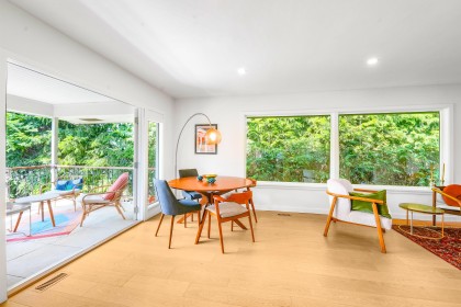 Photo 2 at 3277 Chesterfield Avenue, Upper Lonsdale, North Vancouver