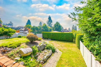 Photo 8 at 3277 Chesterfield Avenue, Upper Lonsdale, North Vancouver